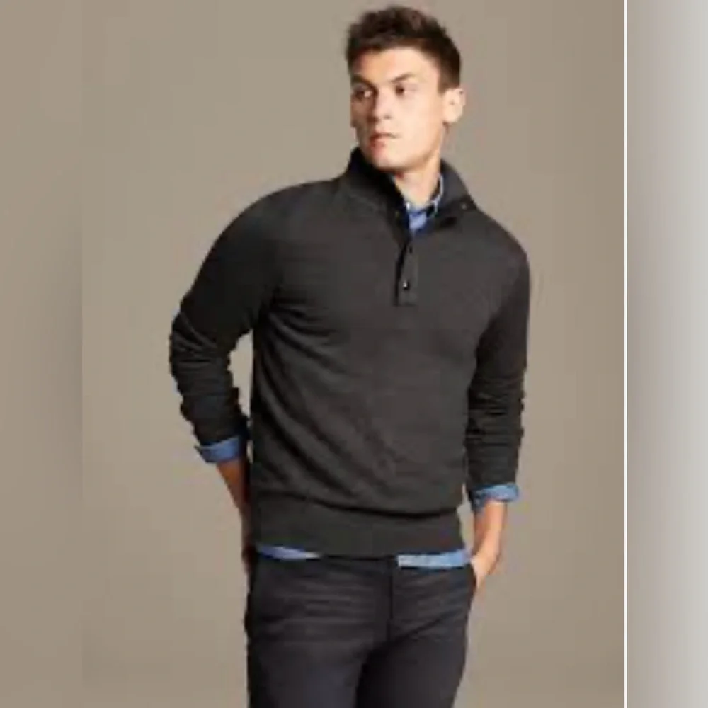 Banana Republic men size extra large, double knit,‎ pull over sweater